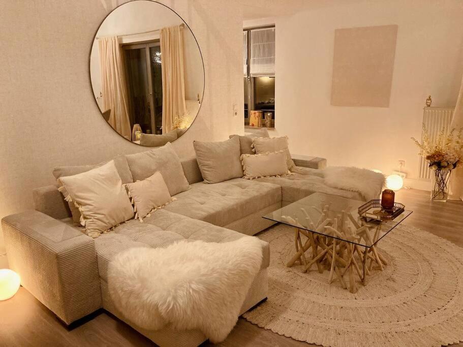 Amalfi Home - Stylish Apartment With Terrace Schoenefeld Exterior photo