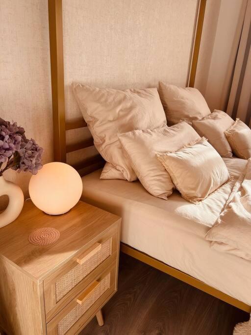 Amalfi Home - Stylish Apartment With Terrace Schoenefeld Exterior photo