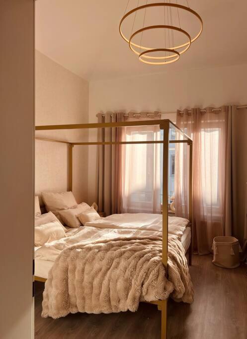 Amalfi Home - Stylish Apartment With Terrace Schoenefeld Exterior photo