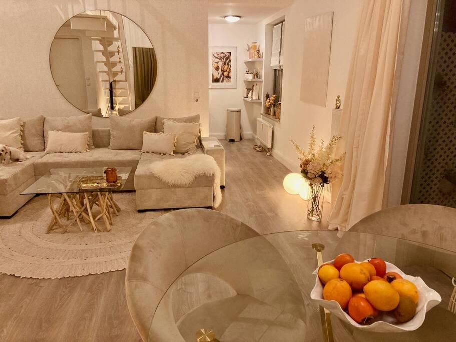 Amalfi Home - Stylish Apartment With Terrace Schoenefeld Exterior photo